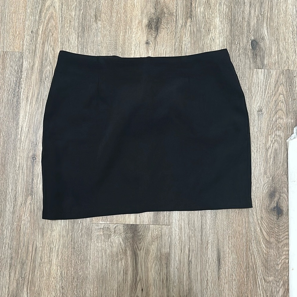 black mini skirt
